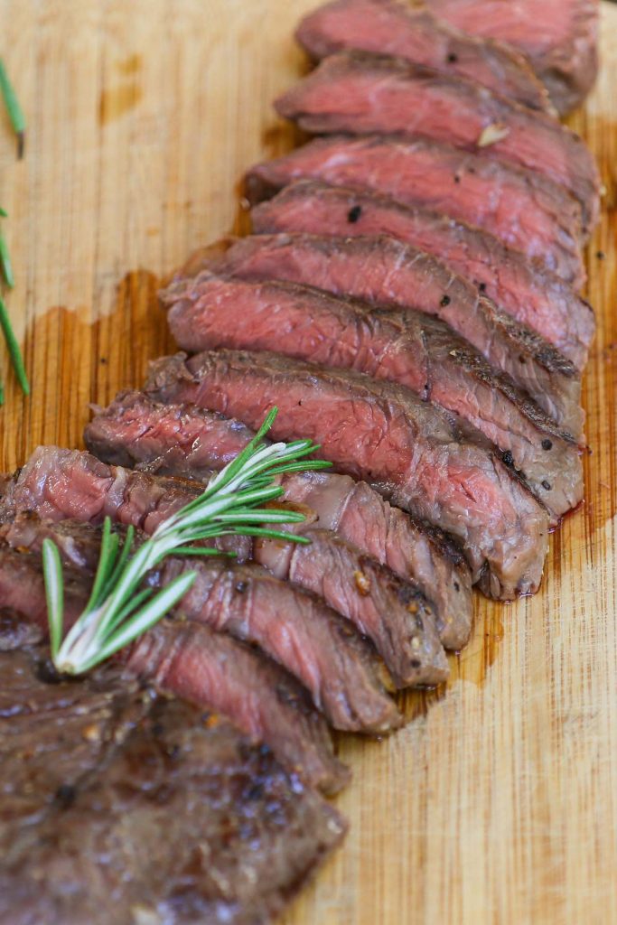 Sous Vide Sirloin Steak is a no-fuss, no-fail recipe to cook this family-sized beef cut, turning it to a super tender and juicy dinner full of flavor! Sous vide machine cooks the sirloin steak to your targeted temperature precisely, and no more overcooked edges with the undercooked center! #SousVideSteak #SousVideSirloinSteak #SousVideTopSirloinSteak
