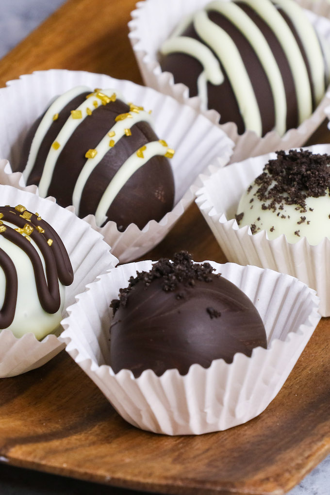 Easy No Bake Oreo Cookie Balls Recipe with Video (Only 3 Ingredients!)