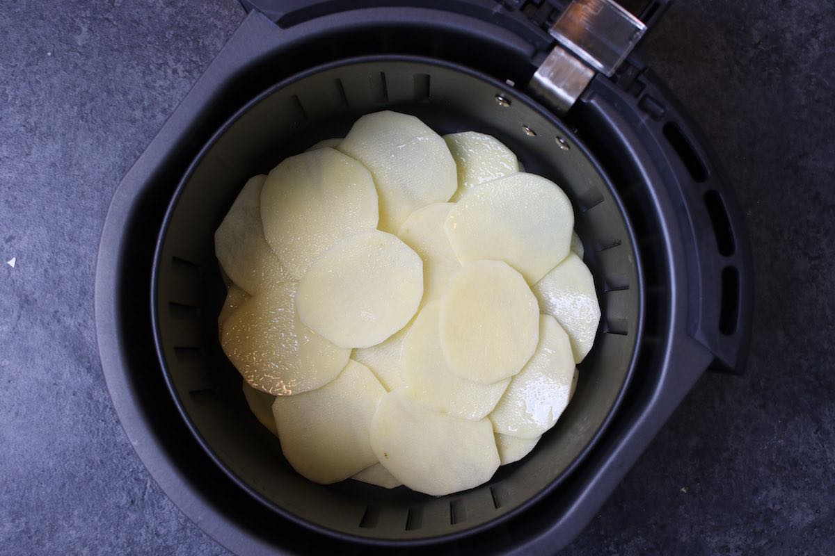 Crispy Air Fryer Potato Chips without Oil {+ 3 Flavors!}