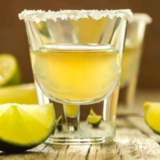 Lemon drop shots are one of my favorite shots when I’m out and about. It’s sweet and tart with lots of lemony flavors. After years of ordering it at bars, I finally decided it’s time to learn how to make a great lemon drop shot recipe at home. #LemonDropShot #LemonDrop #LemonDropShotRecipe