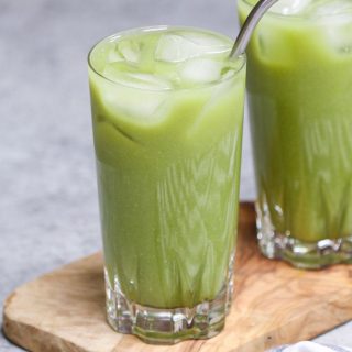 Have you tried the new Starbucks Iced Pineapple Matcha Drink? It’s incredibly refreshing with a beautiful green color. This copycat vegan green tea drink is a real deal and has the perfect blend of coconut milk, matcha green tea, pineapple, and ginger flavor. When making it at home, you can customize easily with your desired sweet level and make it with or without caffeine.