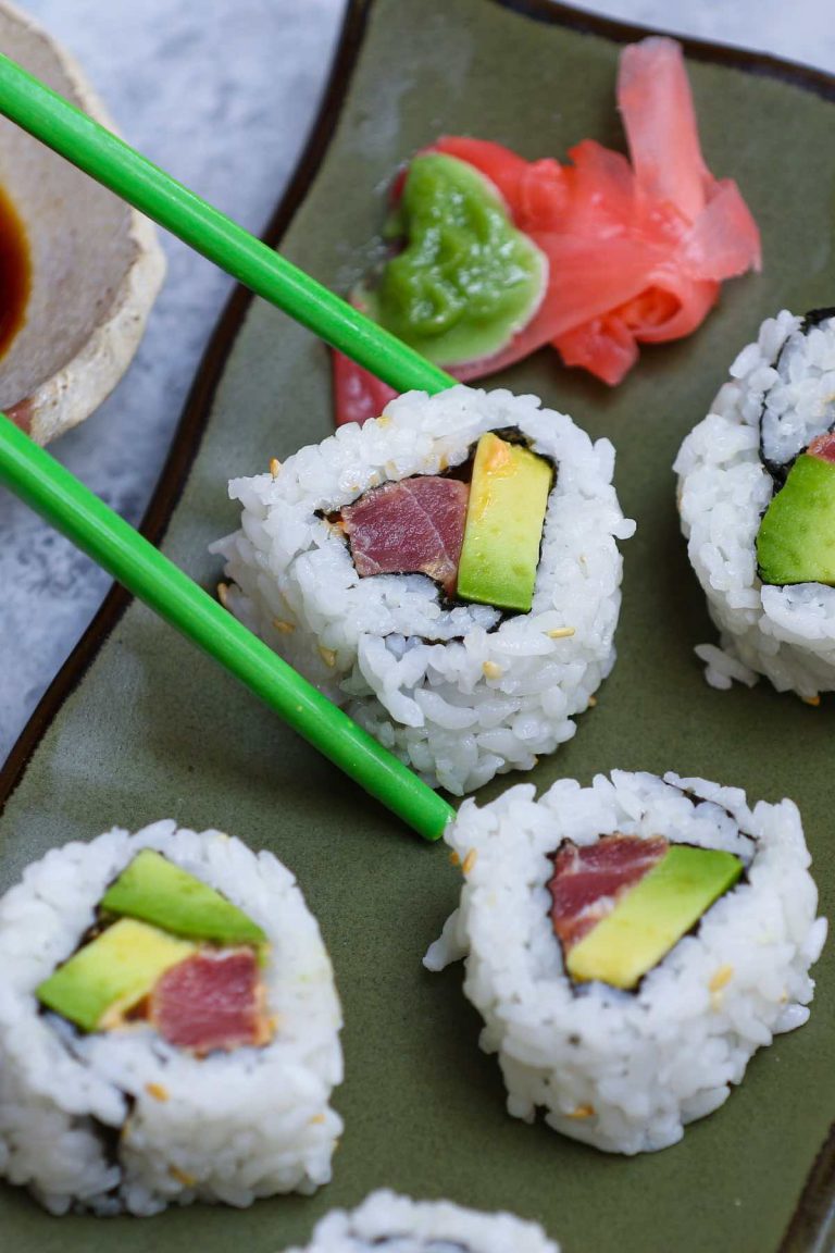Spicy Tuna Roll (How to Make Tuna Sushi at Home)