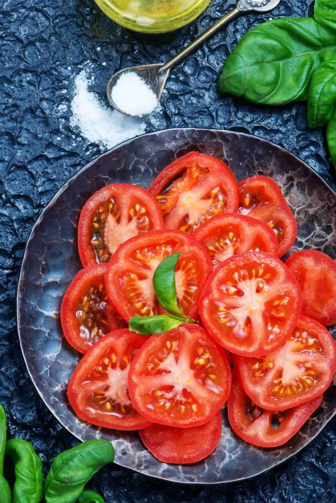 Stuffed peppers are comfort food everyone loves. From ground beef to rice to veggies, the stuffing can easily be adapted to anyone’s dietary preferences (such as low-carb, gluten-free, or Keto).  We’ve collected 15 best side dishes to serve with stuffed peppers to quickly take this easy meal one step further.