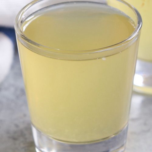 Apple Cider Vinegar Shots (aka. ACV Shots) are sweet and sour, with a ton of health benefits, as well as with weight loss. Ever wonder whether this detox drink actually works, or how many shots of apple cider vinegar do you need to drink a day? Keep reading to find out what the scientific research says.