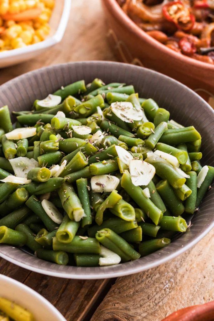 Garlic green beans