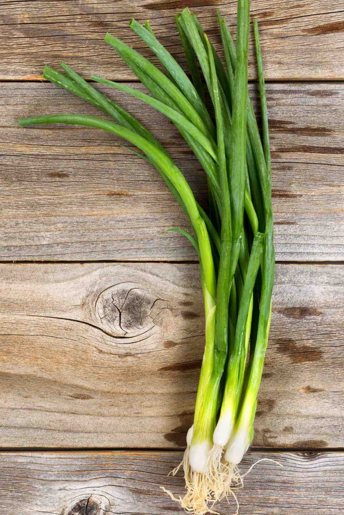 6 Zesty Substitutes For Shallots