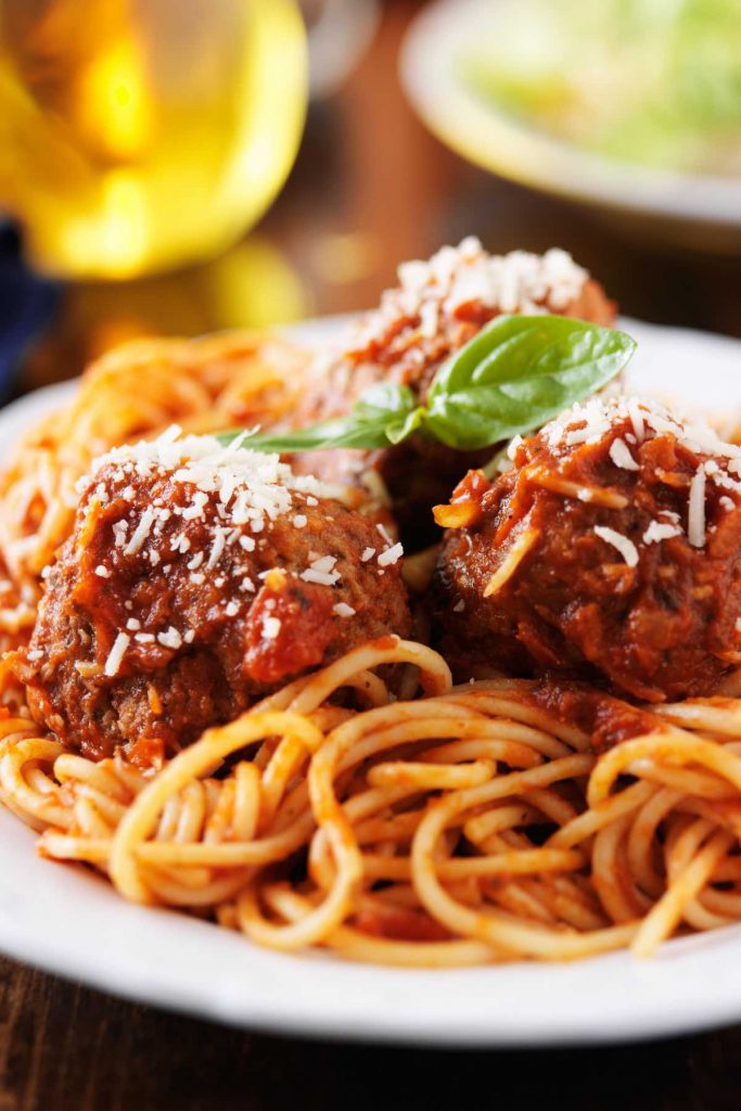 If you have leftovers from the delicious spaghetti you served for dinner, you don’t want them to go to waste. Thankfully, leftover spaghetti can be frozen, making it possible for you to enjoy later! 