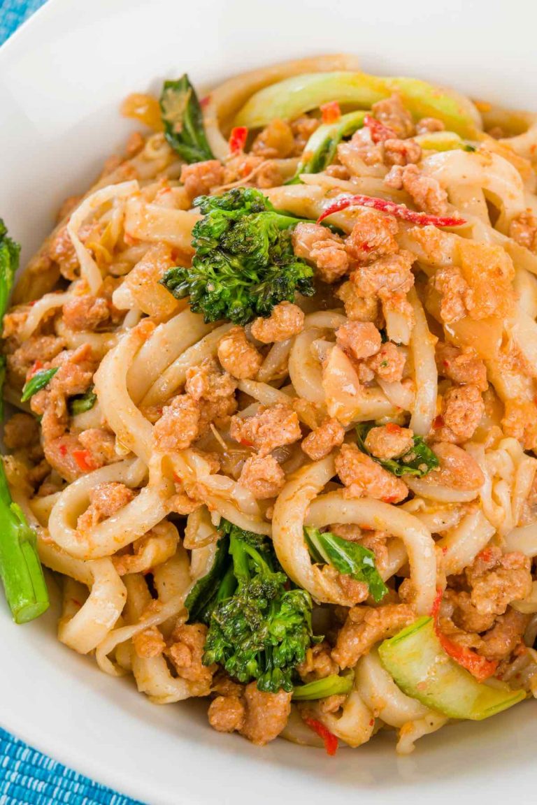 17 Popular Chinese Noodles Recipes For You To Try Tonight Izzycooking