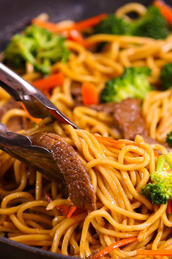 Garlic Beef Lo Mein