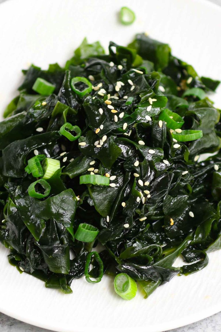 Seaweed Salad (Easy Japanese Wakame Salad Recipe)