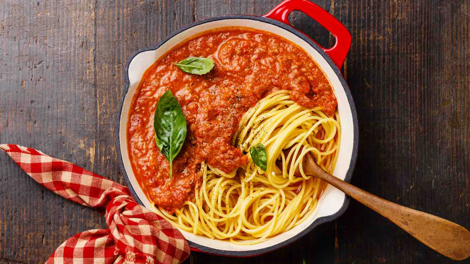 Spaghetti với sốt cà chua | viamclinic.vn