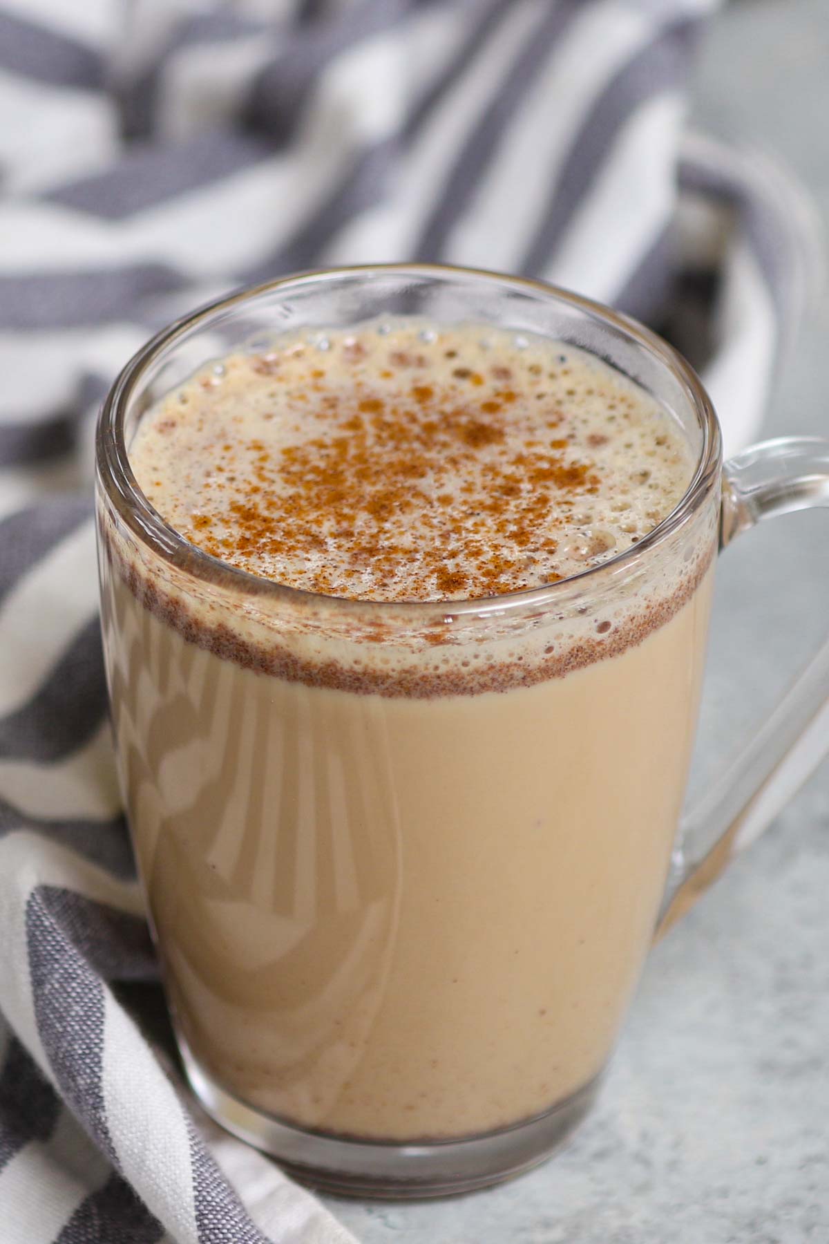 This homemade Starbucks copycat Chai Tea Latte gives you all the delicious flavor of the store-bought drink at the fraction of the price. It’s a caffeinated latte that makes the perfect warm drink on a cool day, and equally as good iced too. You can now save money and make this easy recipe at home with a few simple ingredients. 