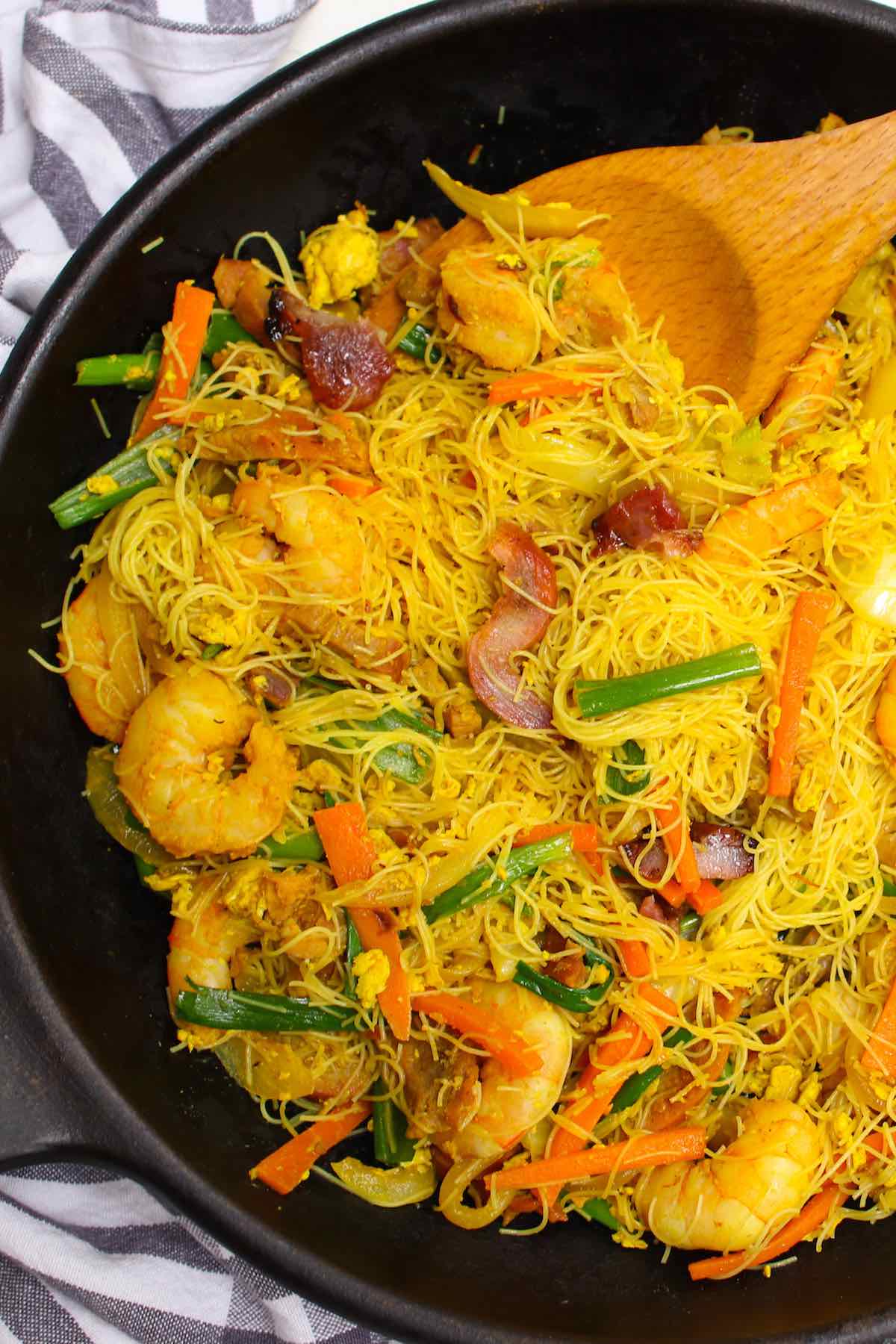 22 Popular Rice Noodle Recipes For Chinese And Other Asian Cuisine Lovers