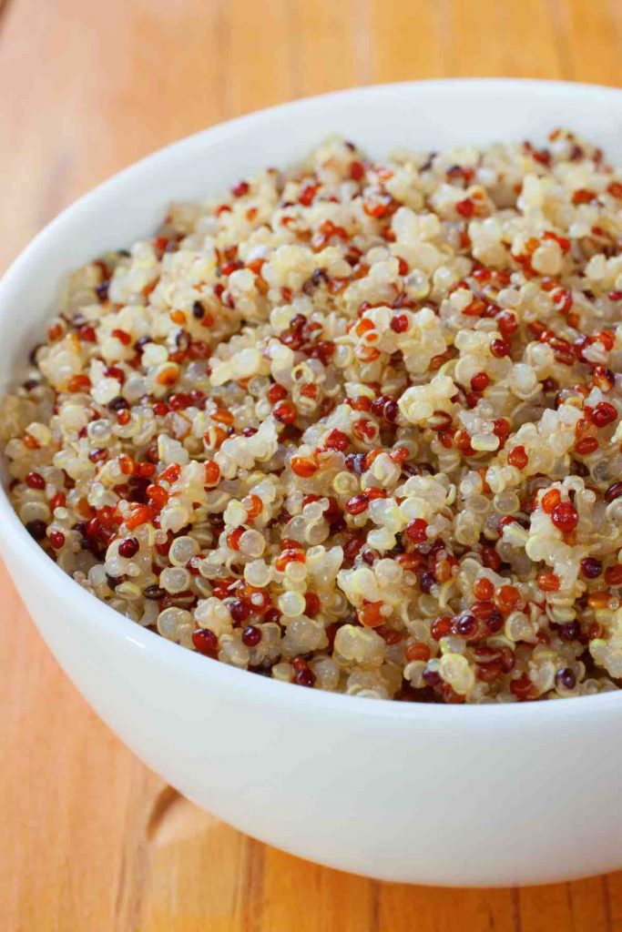 https://izzycooking.com/wp-content/uploads/2021/04/Quinoa-in-Rice-Cooker-683x1024.jpg