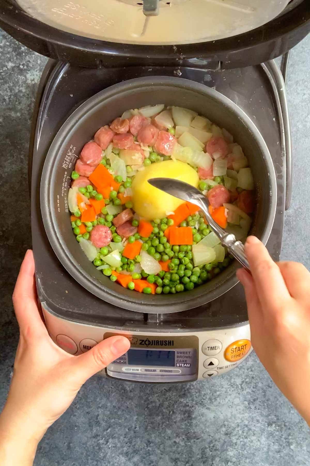Chinese Rice Cooker Fried Rice is my absolute favorite. This no-fuss “dump and go” rice cooker recipe is made with a few simple ingredients with less than 5 minutes of prep! It’s so easy to make, customizable with any of your favorite mix-ins, and it’s incredibly delicious.