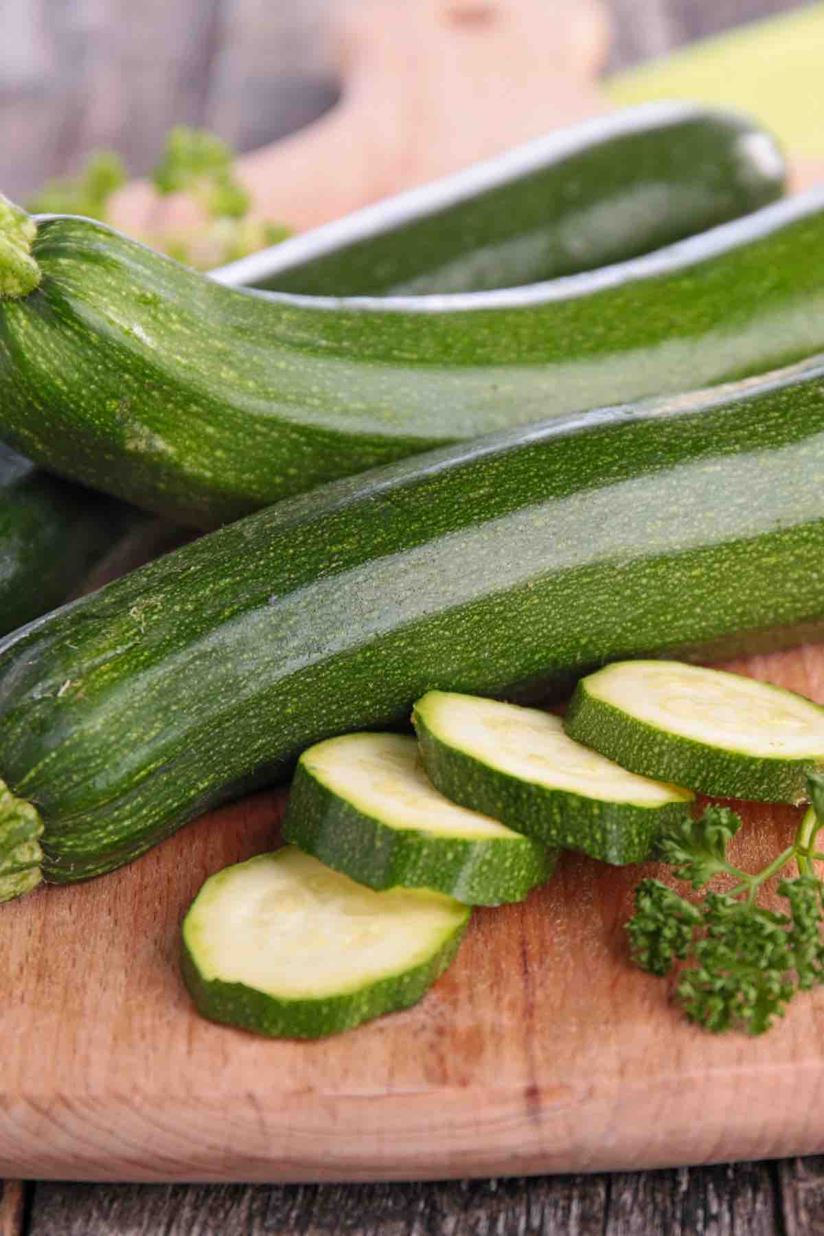 Even picky eaters won’t be able to resist these zucchini recipes. From bread to muffins to delicious pasta dishes, this list provides you with endless recipes perfect for breakfast, lunch, dinner, and even those snack times in between! So go on, enjoy because you’ll even find some gluten-free and keto-friendly recipes here too!