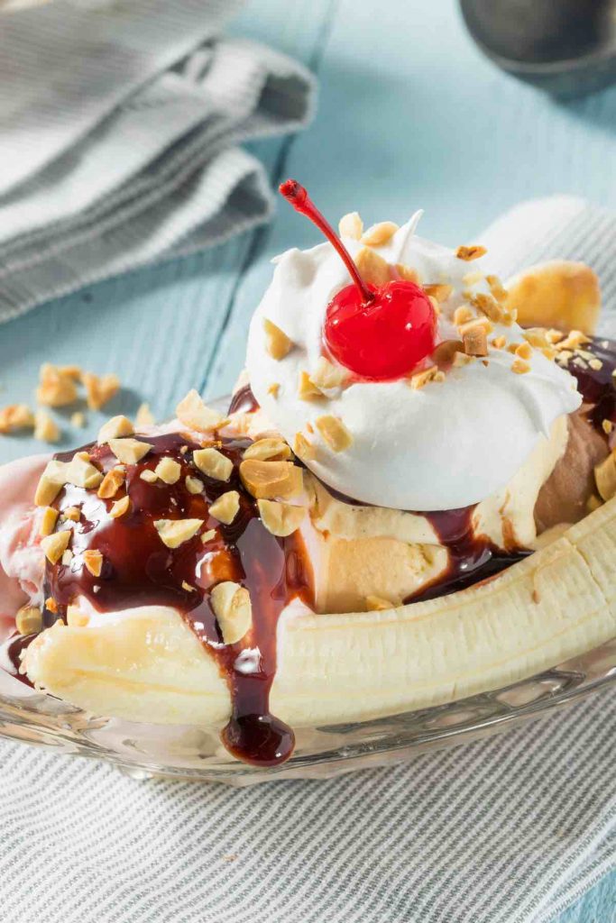 I Scream, You Scream, we all scream for ice cream! With the hot days ahead, we've got 10 Best Ice Cream Sundae ideas that will cool you down, fill you up and satisfy all of those cravings! From hot fudge to strawberry, banana split, and chocolate, we will walk you through some of the best sundaes to enjoy!!