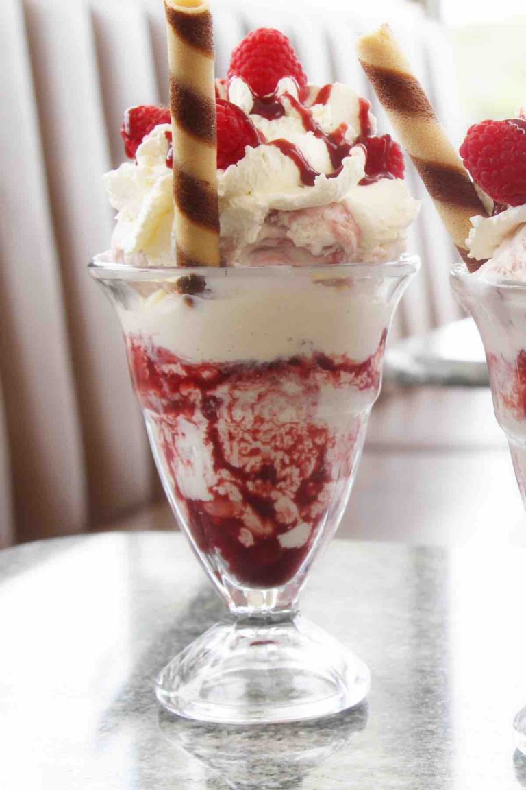 10 Best Ice Cream Sundaes That Everyone Will Love Izzycooking 