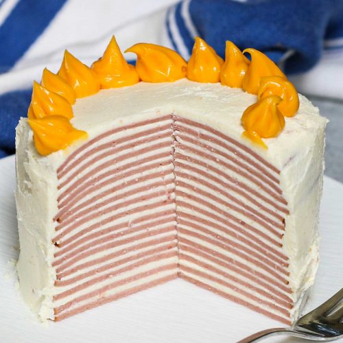Don’t let the name fool you! This isn’t a sweet ‘cake’ for dessert. Bologna Cake is a simple, savory Southern dish, popularly served as an appetizer or side dish at potlucks or family events. You may have heard of this unique meal in Sweet Home Alabama. Whether you’re curious or amused, you’ve got to give this bologna cake recipe a try.