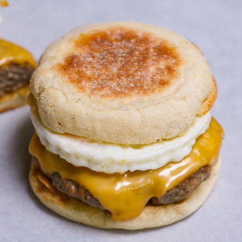 Homemade Sausage Egg McMuffin (McDonald’s Copycat Recipe) - IzzyCooking