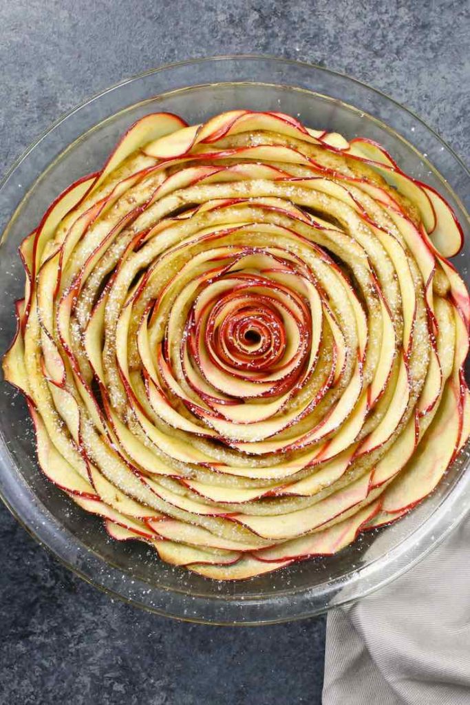 Cinnamon Roll Apple Tart