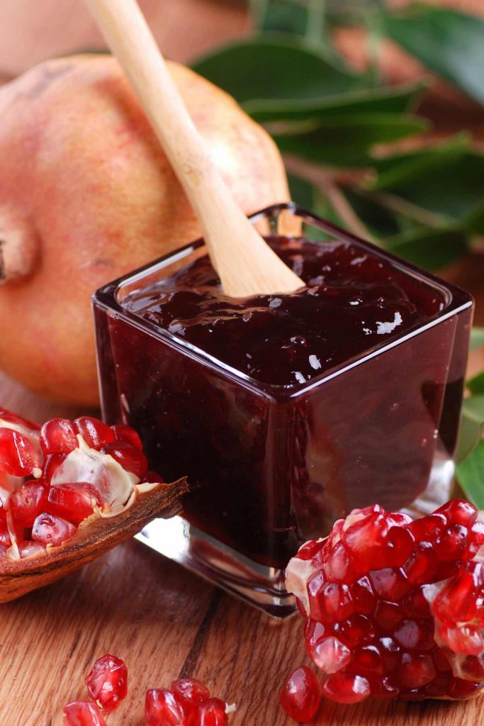 Homemade Pomegranate Jelly