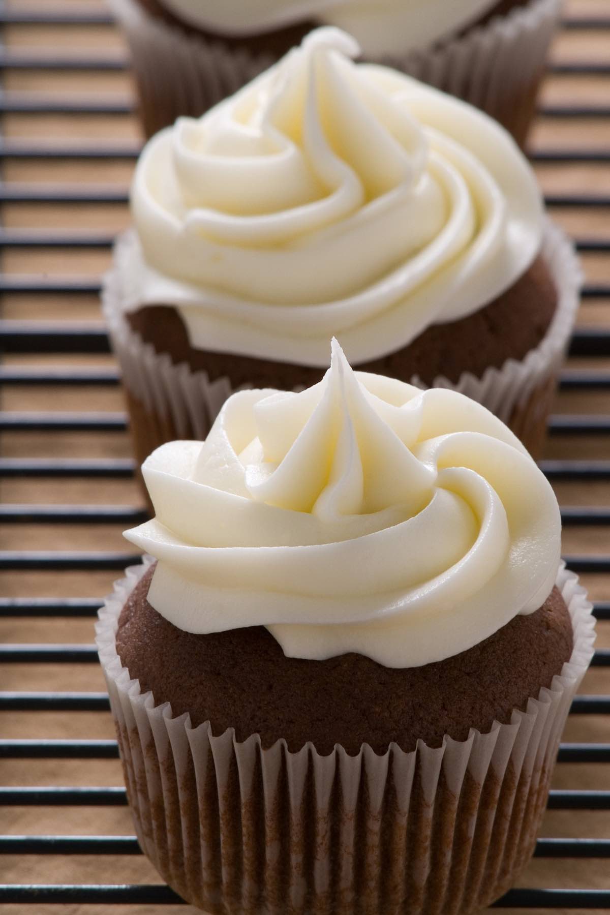 Easy Vanilla Frosting Recipe without butter for cupcakes