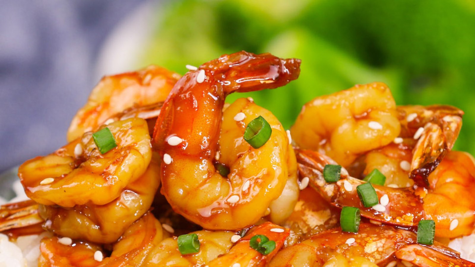 How to Cook Frozen Shrimp (Easy Methods For Frozen Shrimp) - IzzyCooking