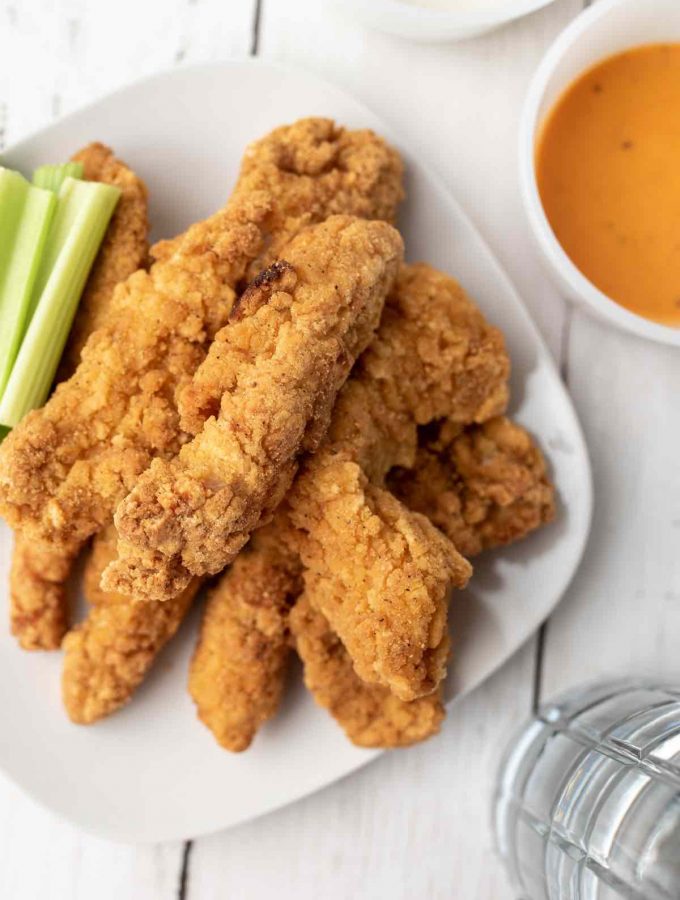 made with juicy chicken breast and served with the famous Cane’s sauce. Those who are in the know will tell you that these chicken fingers are better than anything found at competitors like KFC and Chik-Fil-A. They’re THAT good!