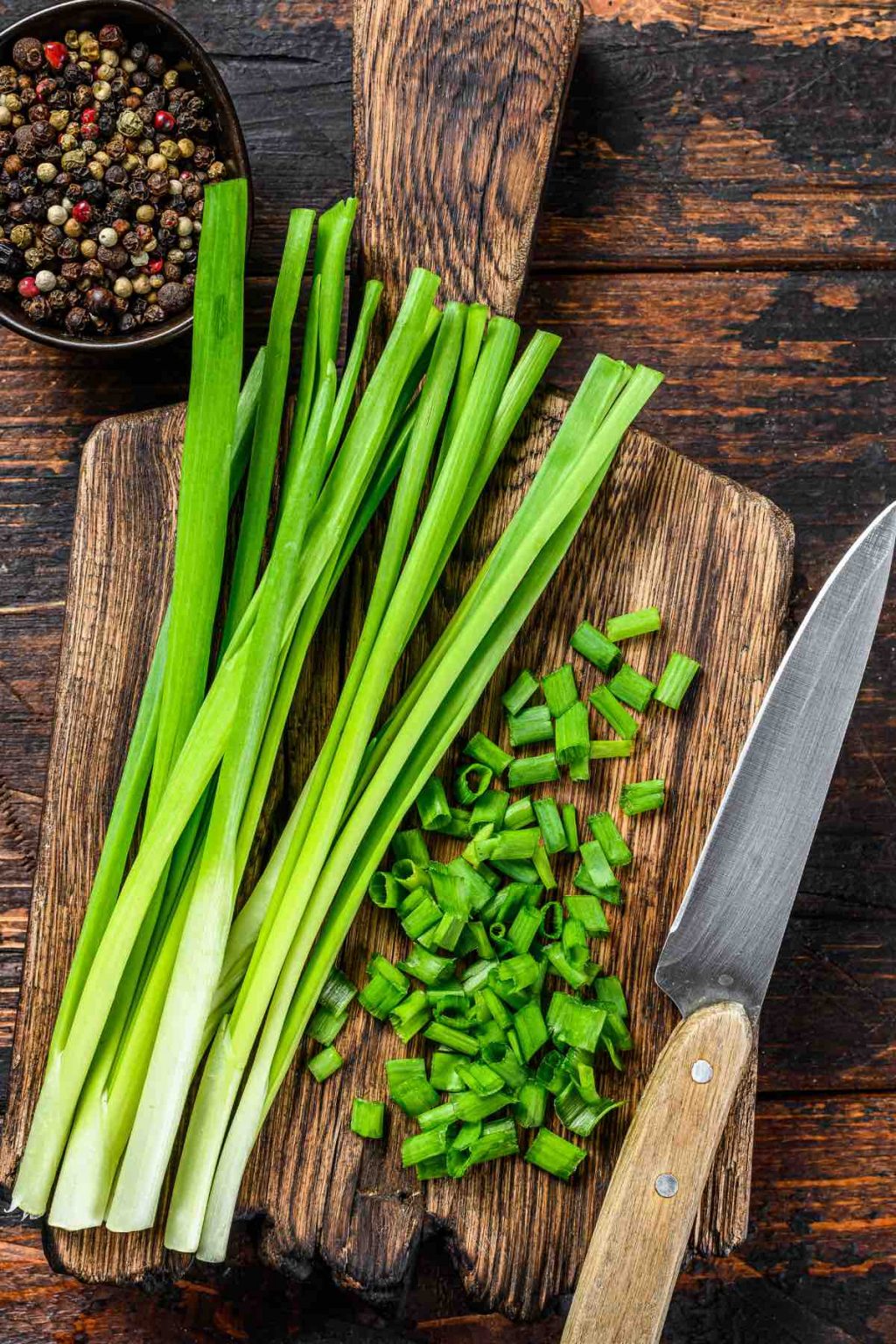 How to Cut Green Onions - IzzyCooking