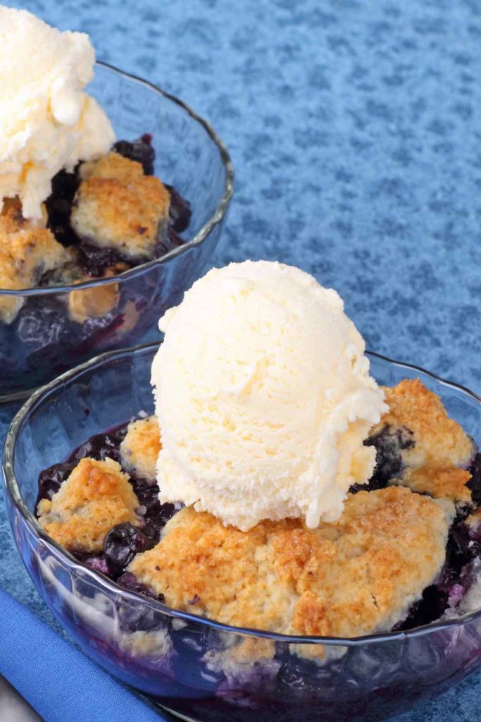 Easy Blueberry Cobbler