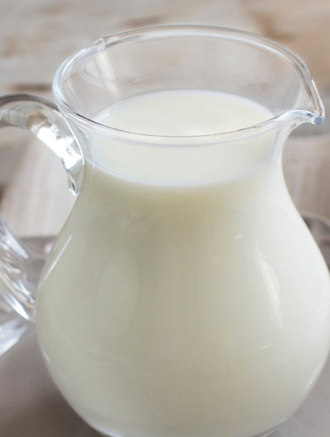 Many recipes call for heavy whipping cream. This staple ingredient is used in many recipes from desserts to soups to sauces. Don’t worry if you don’t have any on hand and can’t run out to the store. With 2 simple ingredients, you can make your very own heavy whipping cream at home easily.