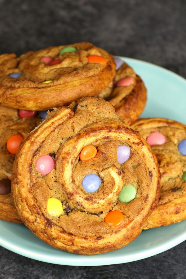 Soft Cinnamon Roll Cookies