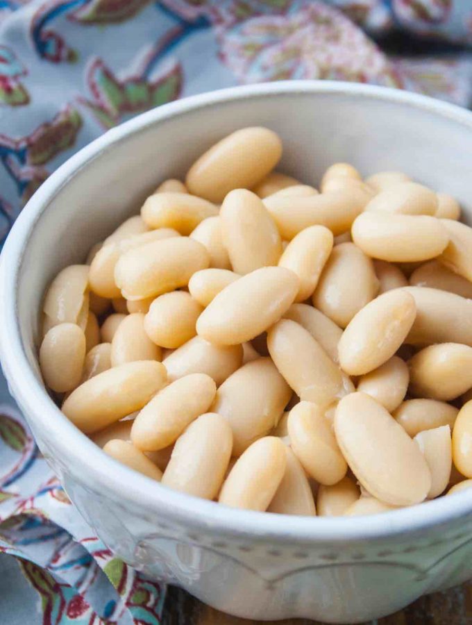 What can you do with cannellini beans? So many things! These beans have a pleasant taste and tender texture, making them easy to incorporate into your dishes. They’re an excellent source of plant-based protein and can be used in everything from pastas to casseroles to salads. Check out these easy and delicious Cannellini Bean Recipes!