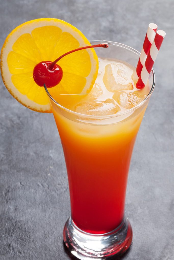 The Best Malibu Drink (Coconut Rum Mixed Malibu Cocktails) IzzyCooking