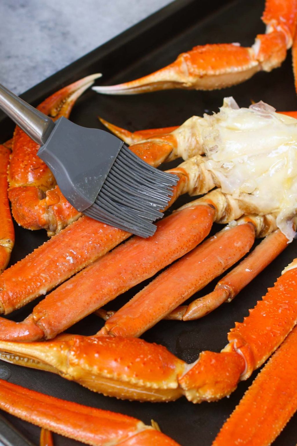 How To Reheat Crab Legs 4 Best Ways To Warm Up Crab Legs Izzycooking