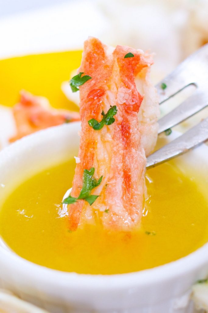 How to reheat crab legs 4 best ways to warm up crab legs izzycooking