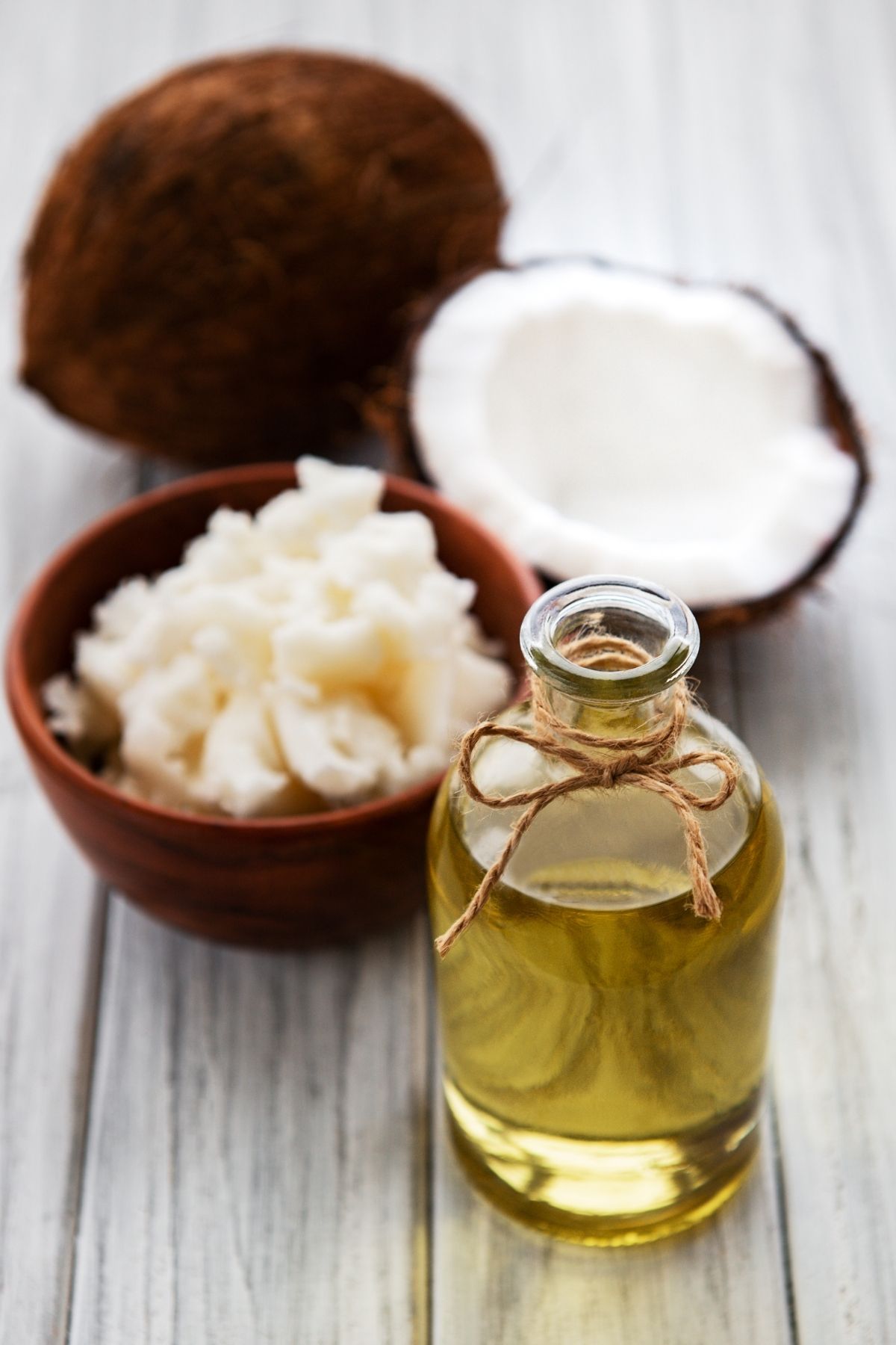 Does Coconut Oil Go Bad (Shelf Life + Expiration + 5 Signs to Tell