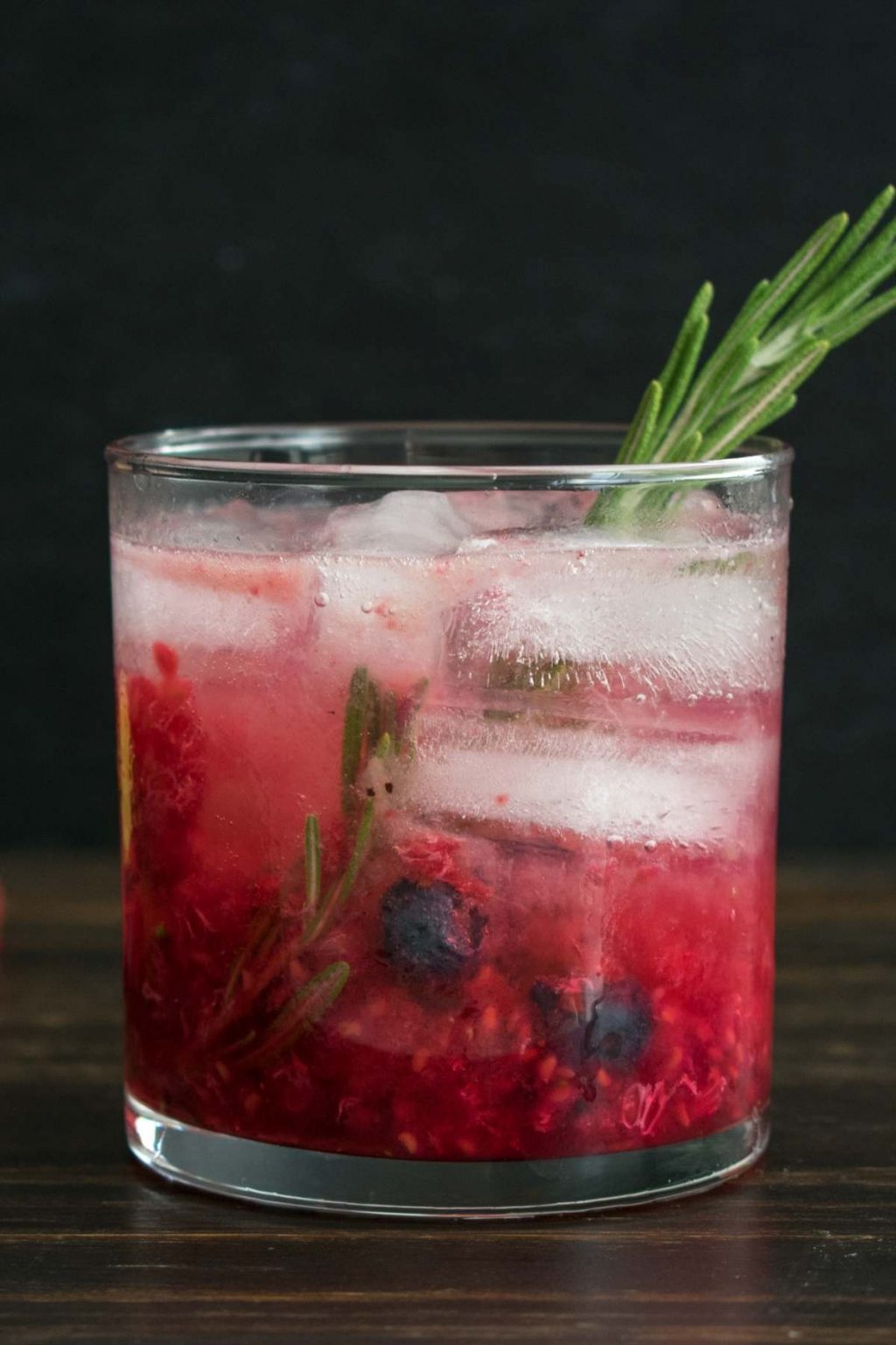 33 Best Vodka Cocktails (Easy Vodka Drinks) IzzyCooking