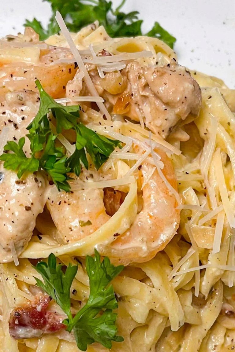 Olive Garden Chicken and Shrimp Carbonara (Copycat) - IzzyCooking