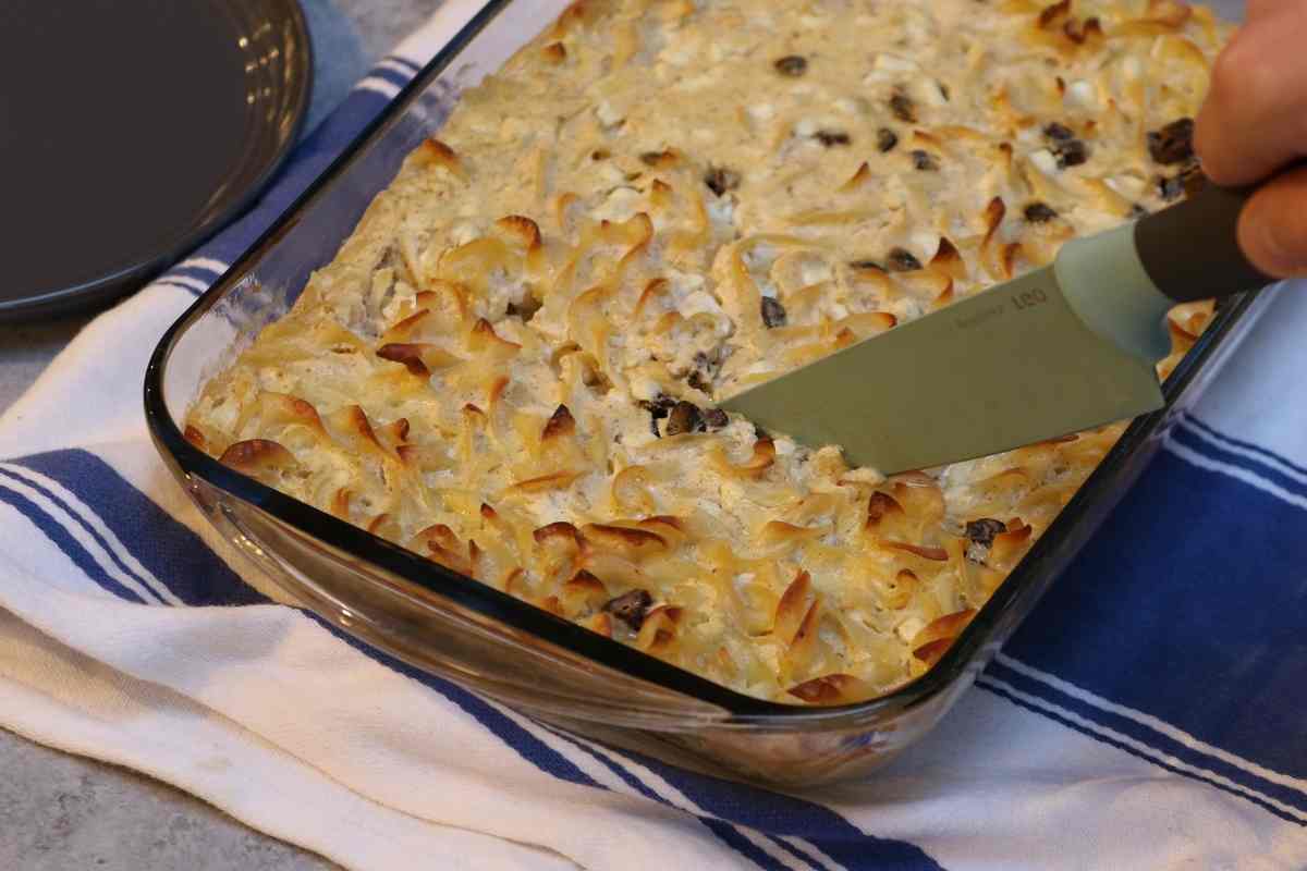 Jewish Noodle Kugel Recipe - IzzyCooking