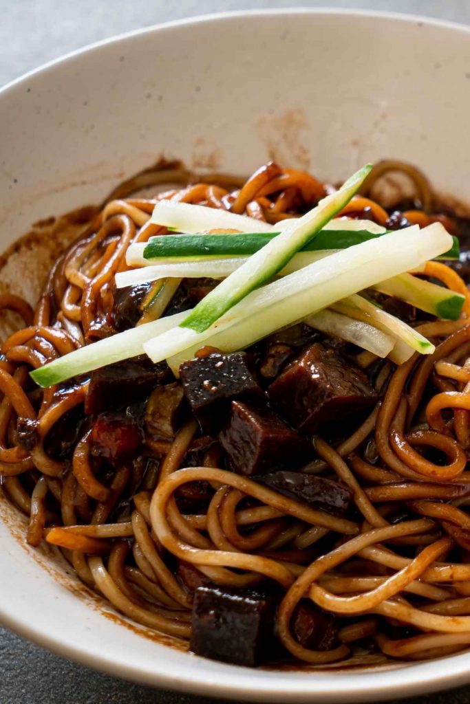 Korean Jajangmyeon Instant Black Bean Noodles IzzyCooking
