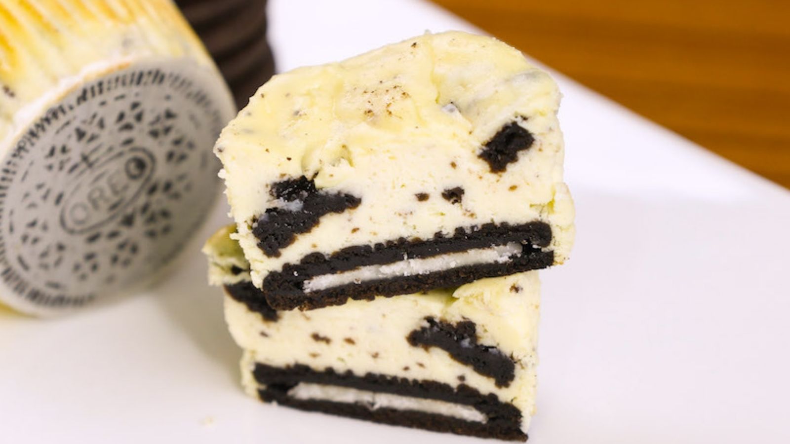 Oreo Cheesecake Made with Sour Cream