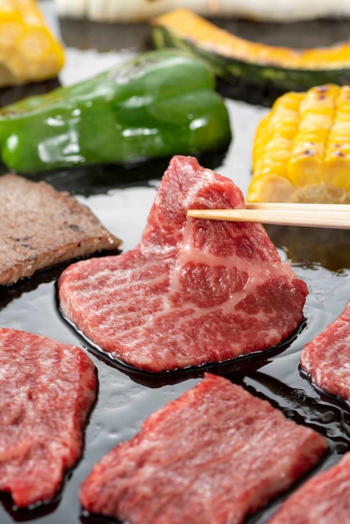 Teppanyaki vs. Hibachi (Difference Between the Two Japanese Cooking