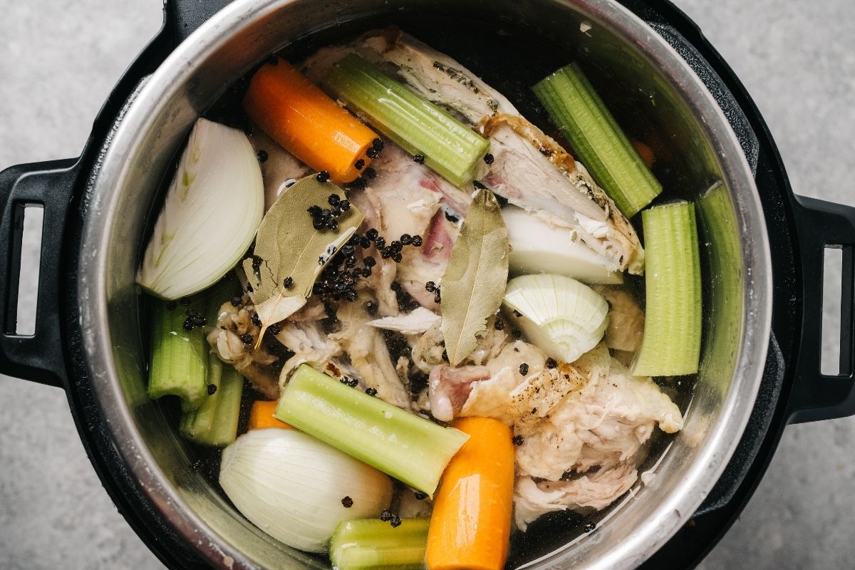 Parboiling chicken before outlet grilling