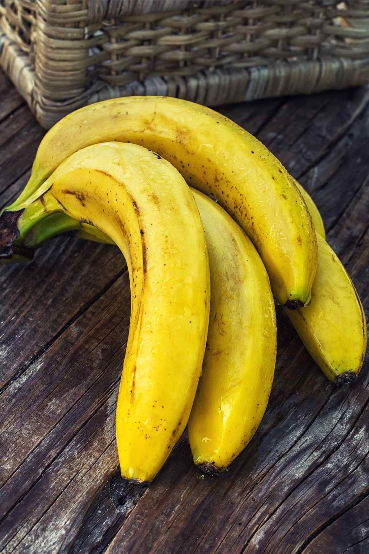 It may be hard to believe that a fruit would even contain carbs, but it’s true! Depending on the size, bananas can contain about 19 to 35 grams of carbs. Don’t worry though, this fruit is still considered to be healthy and full of nutrients.
