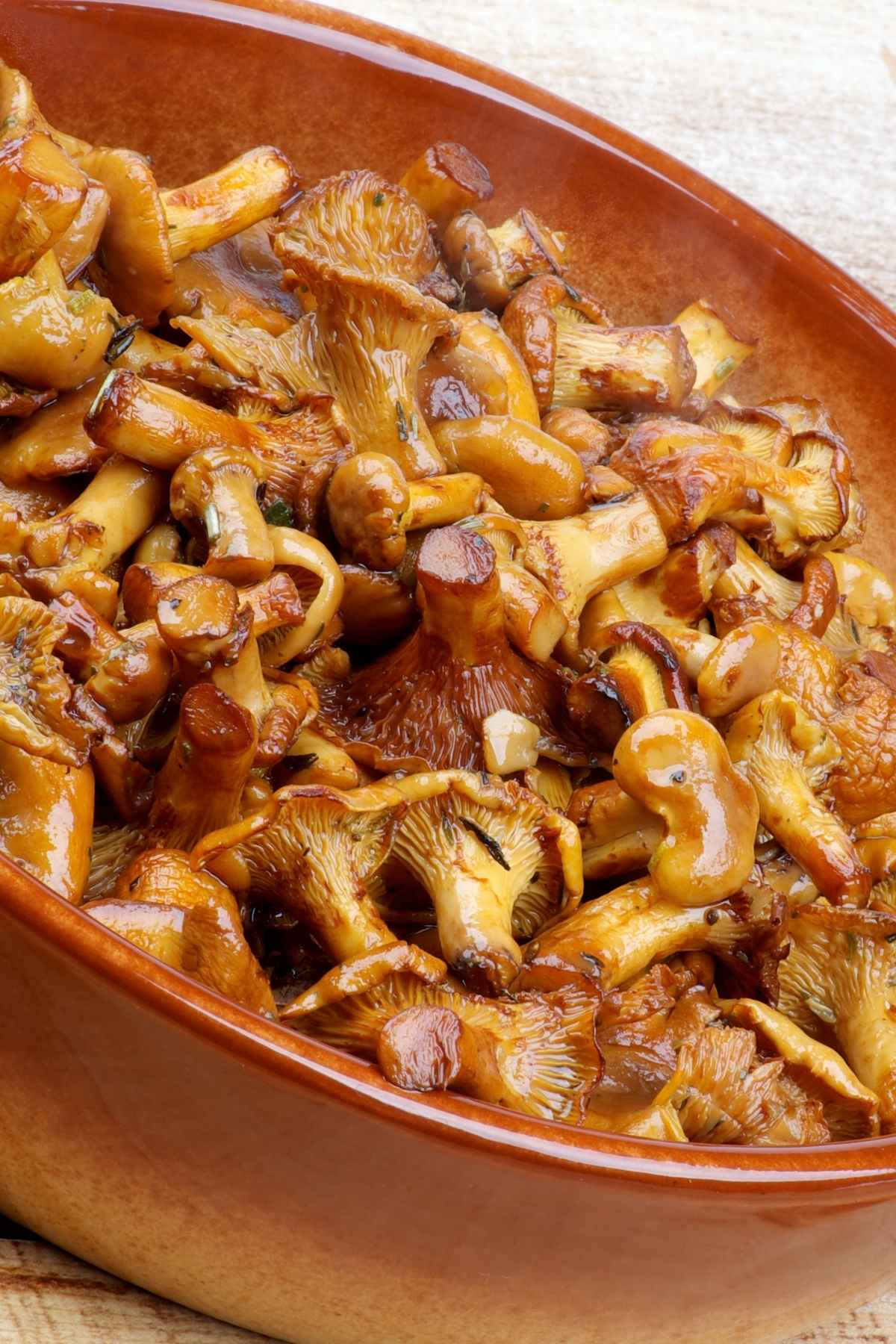Pan seared Chanterelle Mushrooms with Garlic is a delicious dish that will complement anything you’re making. Serve it alongside chicken, meatloaf, or pork chops, or make a vegetarian meal by enjoying it with your favorite pasta dish!