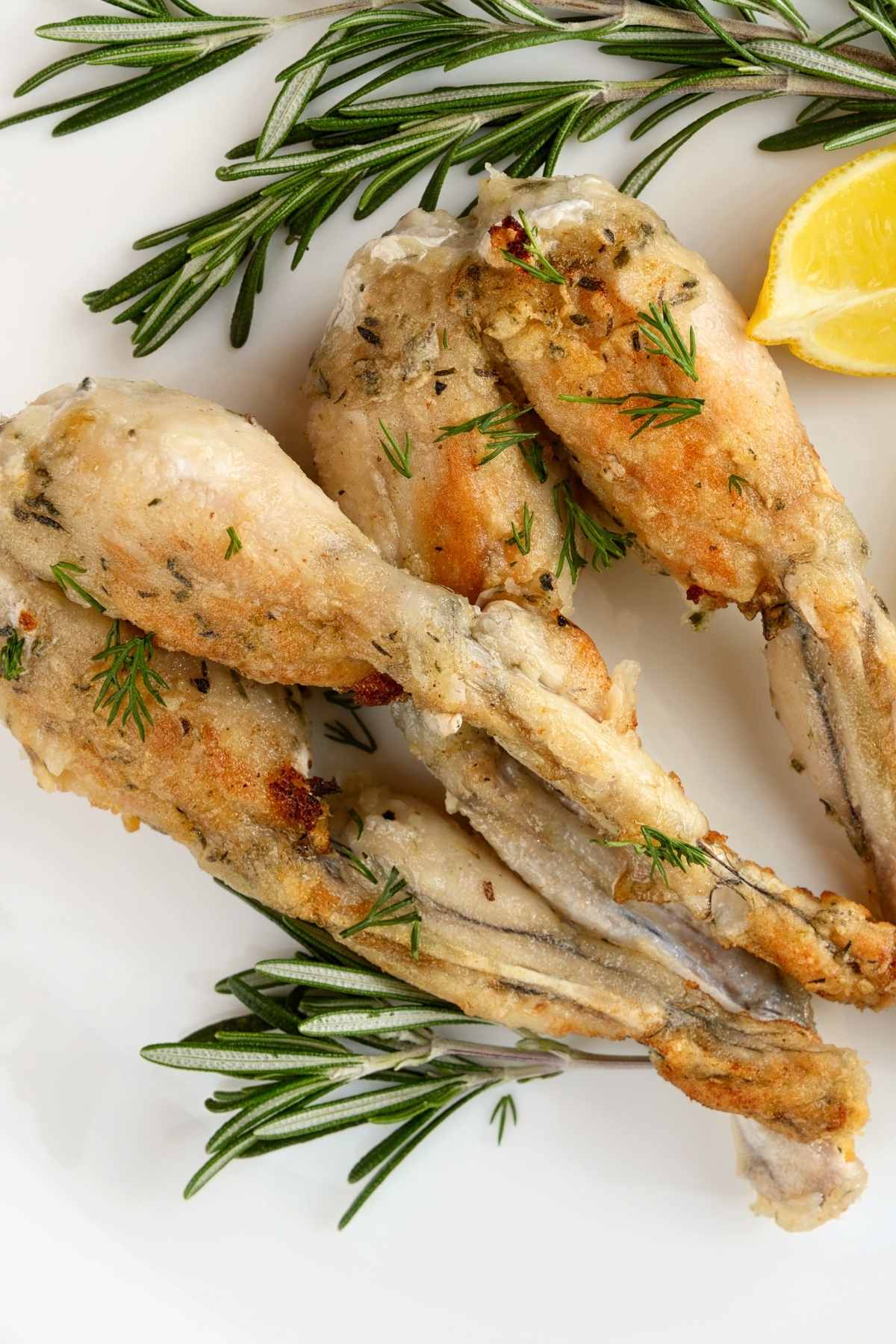 Crispy on the outside and tender on the inside, these fried frog legs are a perfect appetizer that’s easy to make and sure to impress. The secret is to coat the frog with a thin layer of flour before frying, resulting in a succulent texture and unbelievable flavor. Within less than 30 minutes, you’ll be serving up a plate of tender and flavorful frog legs.