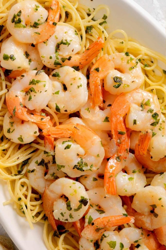Simple Garlic Butter Shrimp with Spaghetti