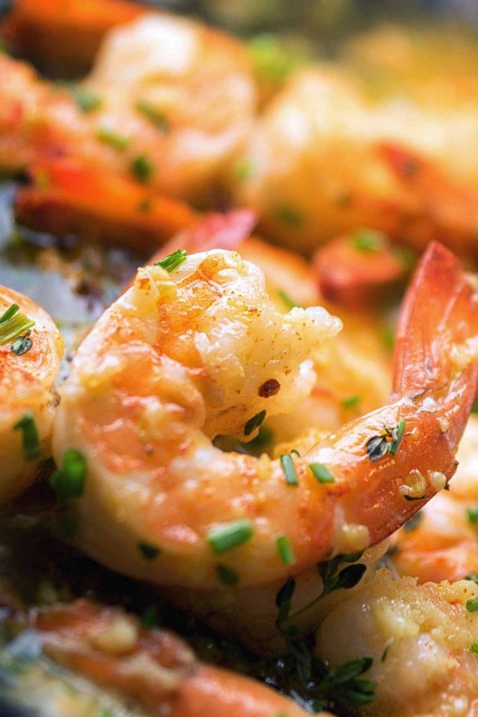 Tiger Shrimp with Garlic Butter - IzzyCooking